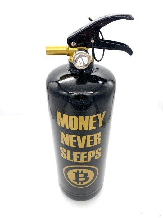MVR - Extinguisher Money Never Sleeps - Bitcoin, Antiek en Kunst, Kunst | Designobjecten