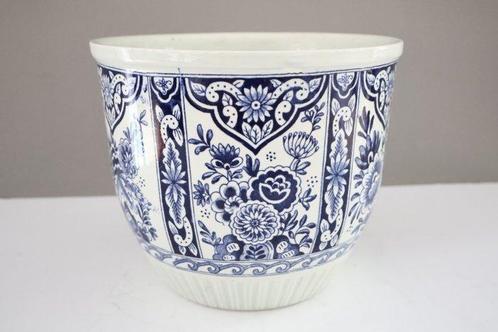 Petrus Regout, Royal Sphinx - Pot de fleurs (3) - Céramique, Antiek en Kunst, Antiek | Glaswerk en Kristal