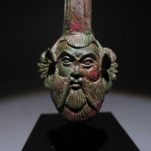 Etruscan Brons Hanteer met de afbeelding van een Satyr. 4e, Verzamelen, Mineralen en Fossielen