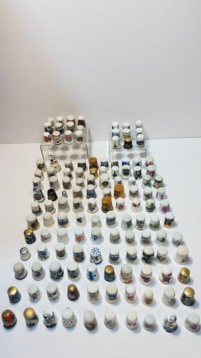 Vingerhoed (131), Antiek en Kunst, Curiosa en Brocante