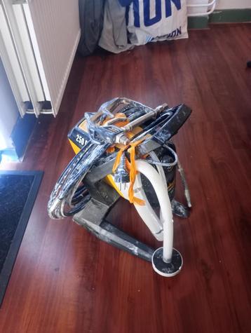 Gebruikte Wagner Airles Pomp 250R Control Pro beschikbaar voor biedingen