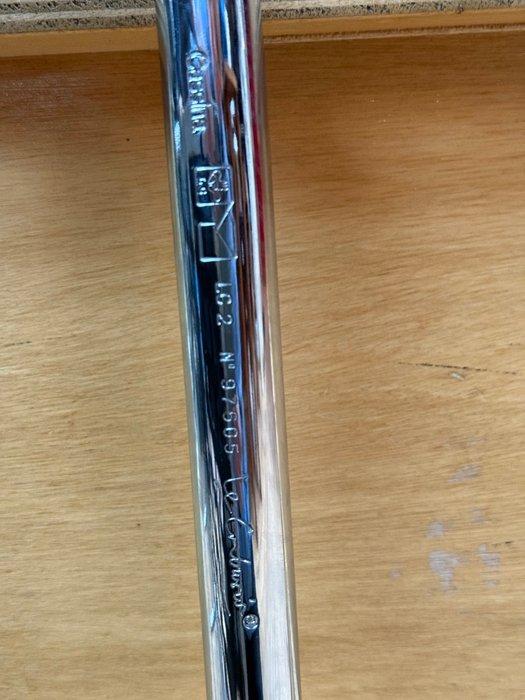 Cassina - Le Corbusier - Sofa - LC2 - Leder, Roestvrij staal, Antiek en Kunst, Kunst | Designobjecten