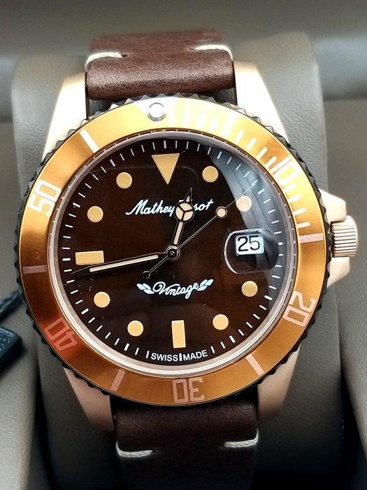 Mathey-Tissot - Mathy Vintage Bronze Automatic - Zonder, Handtassen en Accessoires, Horloges | Heren