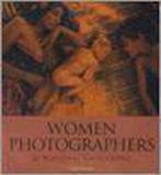 Women photographers at National Geographic 9780792276890, Boeken, Verzenden, Gelezen