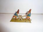 Meier - penny toy 2 beweegbare dwergen of gnomen tijdens het