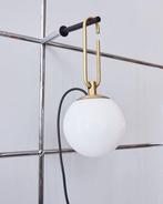 Artemide - Neri&Hu - Lampe murale - Mur en bois - Opaline