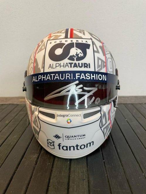AlphaTauri - Pierre Gasly - 2022 - Schaal 1/2 helm, Verzamelen, Automerken, Motoren en Formule 1