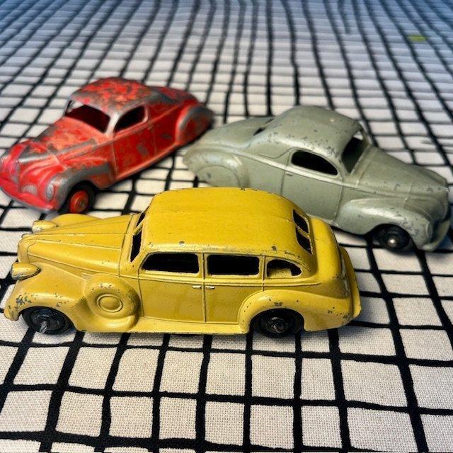 Dinky Toys 1:43 - Voiture miniature (3) - Dinky Toys: 39C,, Hobby en Vrije tijd, Modelauto's | 1:5 tot 1:12