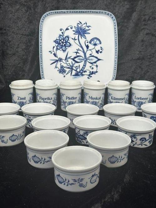 Pot - Boîtes et plateau en porcelaine Triptis Könitz Kahla à, Antiek en Kunst, Antiek | Meubels | Tafels