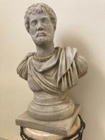 sculptuur, Busto imperatore romano Adriano - 41 cm - Gegoten