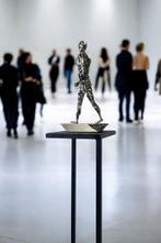 JVSculptures - Javi Villarroel Seoane - Standaard - Staal -