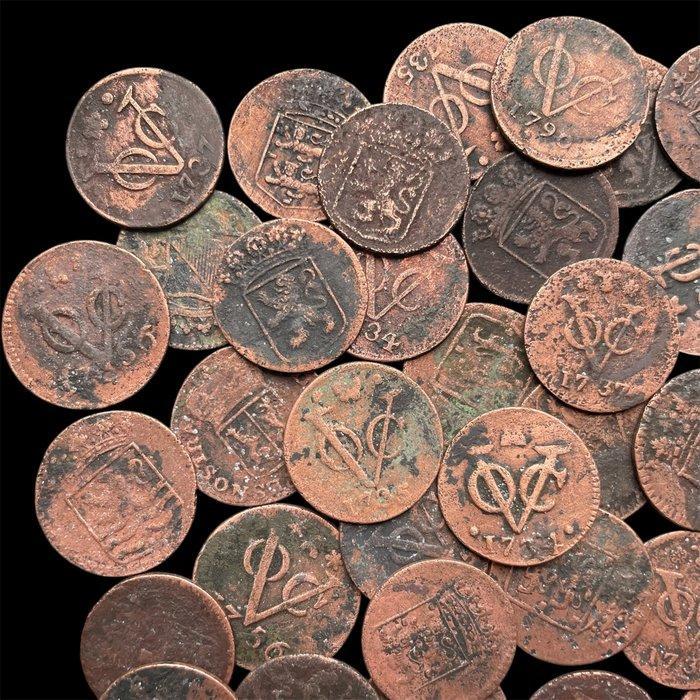 VOC duiten Nederland ( Vereenigde Oostindische Compagnie ) -, Postzegels en Munten, Munten | Nederland