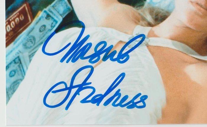 James Bond 007: Casino Royale, Casino Royal 1967 - Signed, Verzamelen, Film en Tv