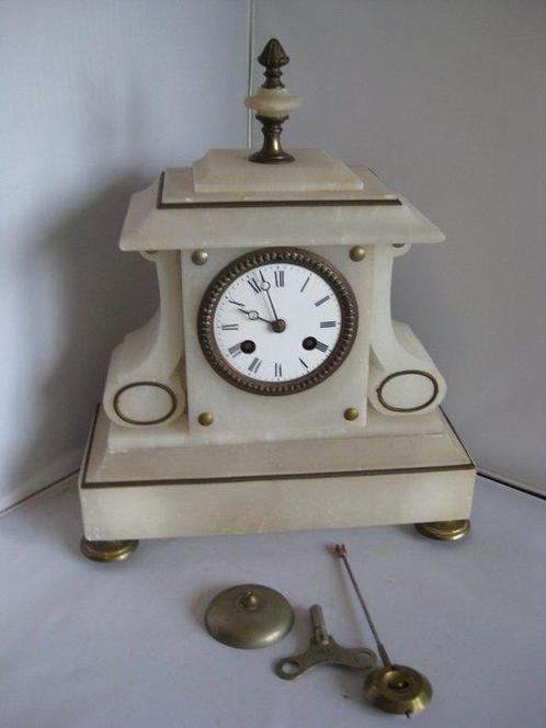 Pendule de cheminée - Albâtre - 1850-1900, Antiquités & Art, Antiquités | Horloges