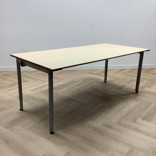 Tweedehands Ahrend verstelbaar bureau / tafel, (bxd) 190x90, Huis en Inrichting, Bureaus, Bureau, Gebruikt, In hoogte verstelbaar