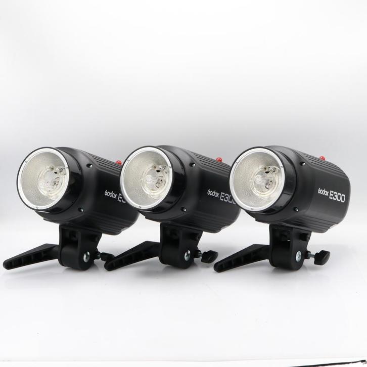Godox Studio Kit E300-D | Tweedehands, TV, Hi-fi & Vidéo, Photo | Studio photo & Accessoires, Envoi