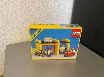 Lego Set - 6699 - Legoland - Cycle Fix-It Shop