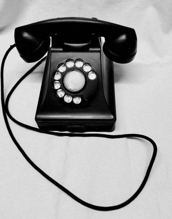 Bell Téléphone - Analoge telefoon - Bakeliet, Metaal - Twee, Antiek en Kunst, Kunst | Designobjecten