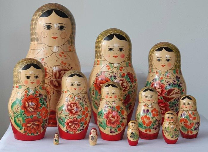Grote Matroesjka van 42 cm. hoog met 12 Poppen - Pop -, Antiquités & Art, Antiquités | Jouets
