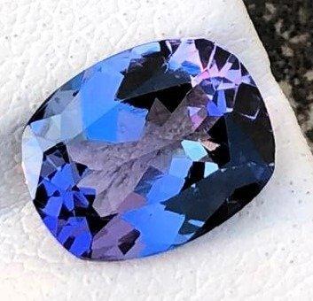 Blauw, Paars Tanzaniet  - 2.56 ct - International, Handtassen en Accessoires, Edelstenen