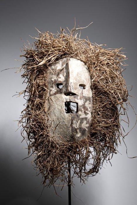 Masker - Ndaaka - DR Congo, Antiek en Kunst, Kunst | Niet-Westerse kunst