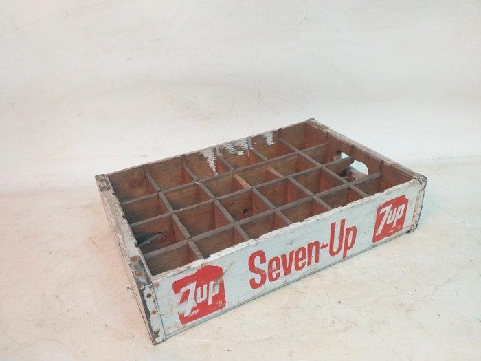 Krat - Hout - 7up kratje Antwerpen, Antiek en Kunst, Antiek | Wandborden en Tegels