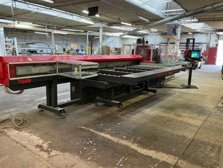 Online veiling - 2005 Stb multifab 3000 cnc bewerkingscentra, Zakelijke goederen, Machines en Bouw | Metaalbewerking, Ophalen