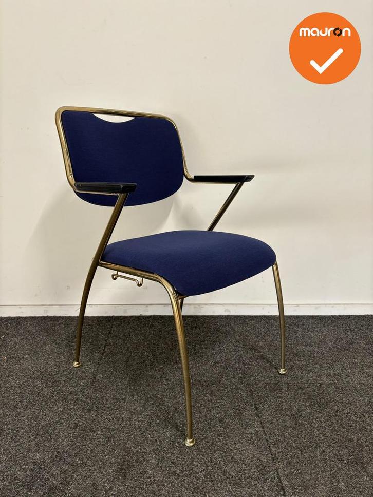 Brunner Vergaderstoel - Blauwe stoffering, Articles professionnels, Aménagement de Bureau & Magasin | Mobilier de bureau & Aménagement