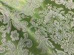 Tissu pour tapisserie damassé vert avec motif baroque -