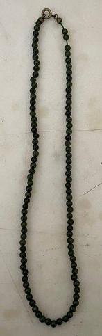 jadeiet - Vintage ketting - 103 parels van ongeveer 3 mm -, Antiek en Kunst
