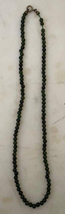 jadeiet - Vintage ketting - 103 parels van ongeveer 3 mm -, Antiek en Kunst, Curiosa en Brocante