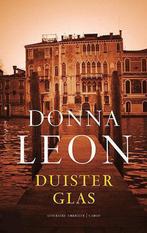 Duister glas / Guido Brunetti / 15 9789023420507 Donna Leon, Boeken, Verzenden, Gelezen, Donna Leon