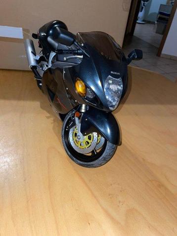 Tamiya 1:4 - Moto miniature - Suzuki GSX1300R Hayabusa beschikbaar voor biedingen