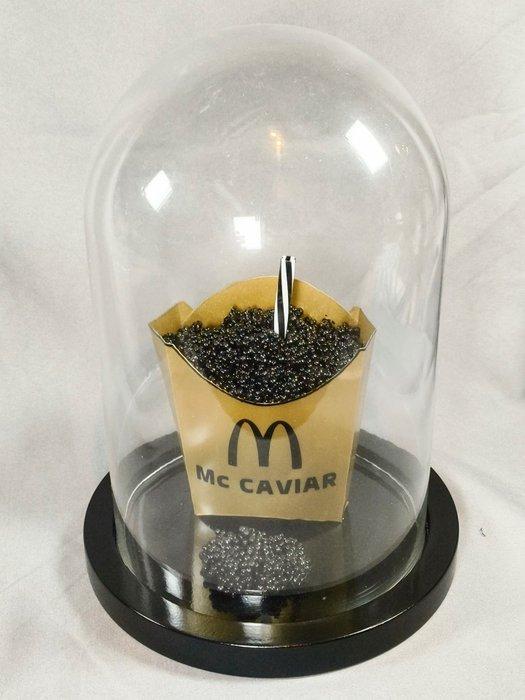 XTC Artist - Mc Caviar Gold black with black Straw, Antiek en Kunst, Kunst | Designobjecten