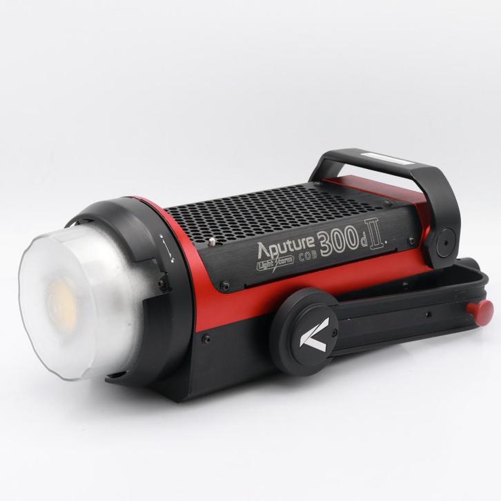 Aputure LS C300d II (V-mount) | Occasion (TVA incluse), Audio, Tv en Foto, Fotografie | Fotostudio en Toebehoren, Ophalen of Verzenden