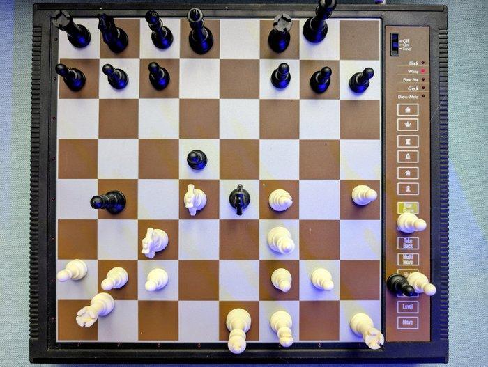 Schaakspel - Multitech CC 009 Enterprise Schaakcomputer uit, Antiek en Kunst, Curiosa en Brocante