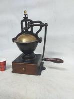 Peugeot - Koffiemolen - Messing, Gietijzer - Peugeot