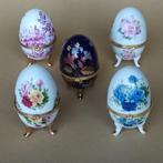 Boîte (5) - Boîtes de style Fabergé contenant des œufs. -