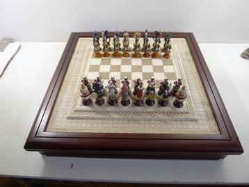 Jeu déchecs Chess set Franklin Mint Siege de Lakhnau avec