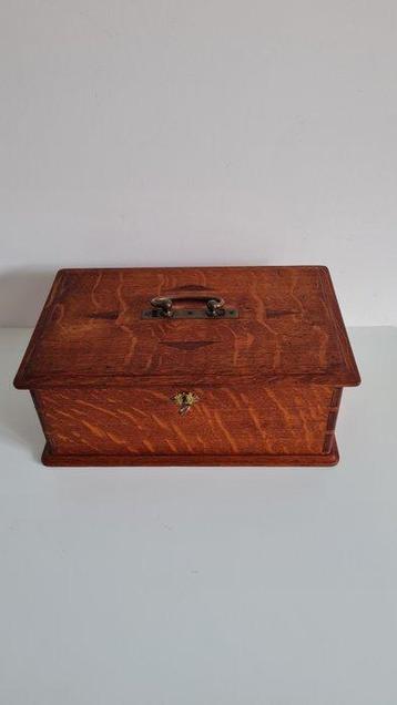 Boîte à bijoux - Ancienne boîte à bijoux / coffre de