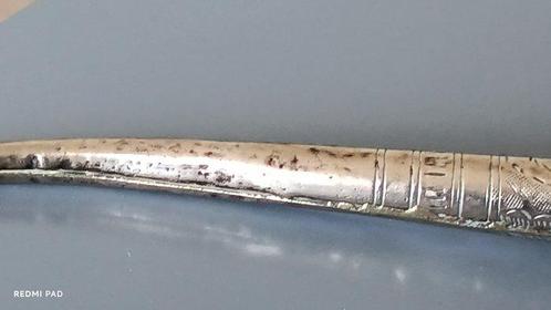 Pipe a opium rare de part la taille du fourneau et son poids, Antiek en Kunst, Kunst | Niet-Westerse kunst