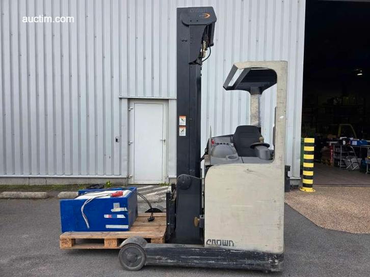 Crown ESR 4500Series Elektrische reachtruck Niet.., Zakelijke goederen, Machines en Bouw | Heftrucks en Intern transport, Ophalen