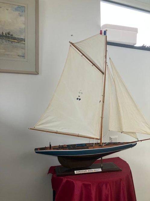 Maritieme objecten - Hout, Katoen- Zeiljacht Bonjour N-09, Antiek en Kunst, Curiosa en Brocante