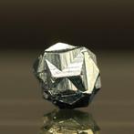 Briljant driedimensionaal pyrietkristal • 10,25 ct •, Verzamelen