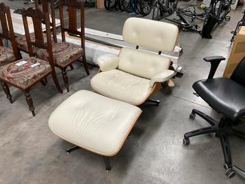 Online veiling: Fauteuil met Voetsteun beschikbaar voor biedingen
