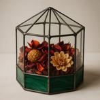 Ornement décoratif - France - Terrarium en vitrail