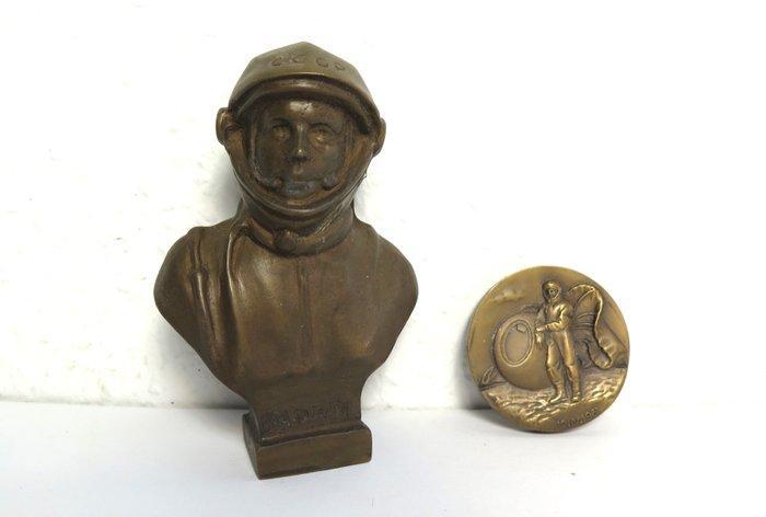 UdSSR Ussr astronaut Yuri Gararin 1962 brons en, Antiek en Kunst, Antiek | Wandborden en Tegels