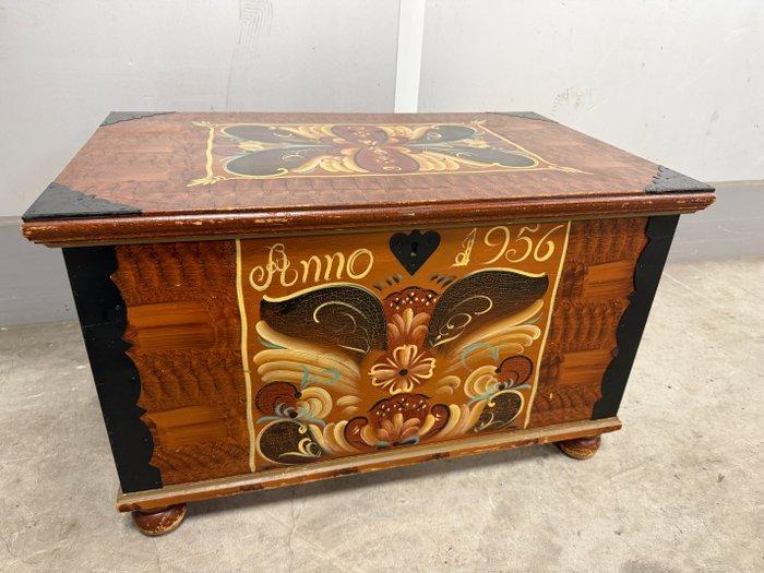 Kist - Hout - bruidskist uit 1956, Antiek en Kunst, Curiosa en Brocante