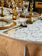 Witte damast tafellaken voor grote tafels, damast met