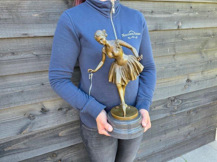 Beeld, Large Bronze Lady in Dress - 38 cm - Brons, Marmer -, Antiek en Kunst, Curiosa en Brocante